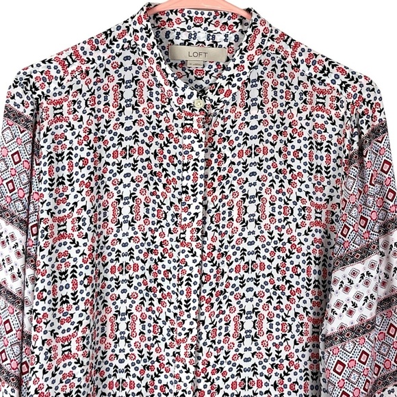 Loft Women’s Long-Sleeved White w/Red Floral Print Banded Collar Size Medium - Picture 3 of 10